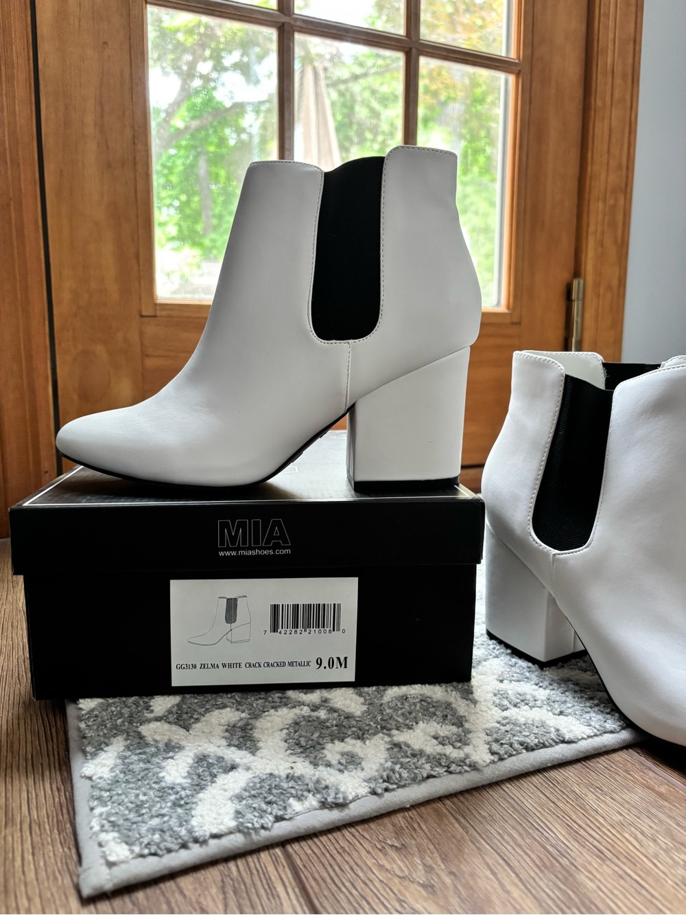 MIA Zelma White Block Heel Chelsea Ankle Boots